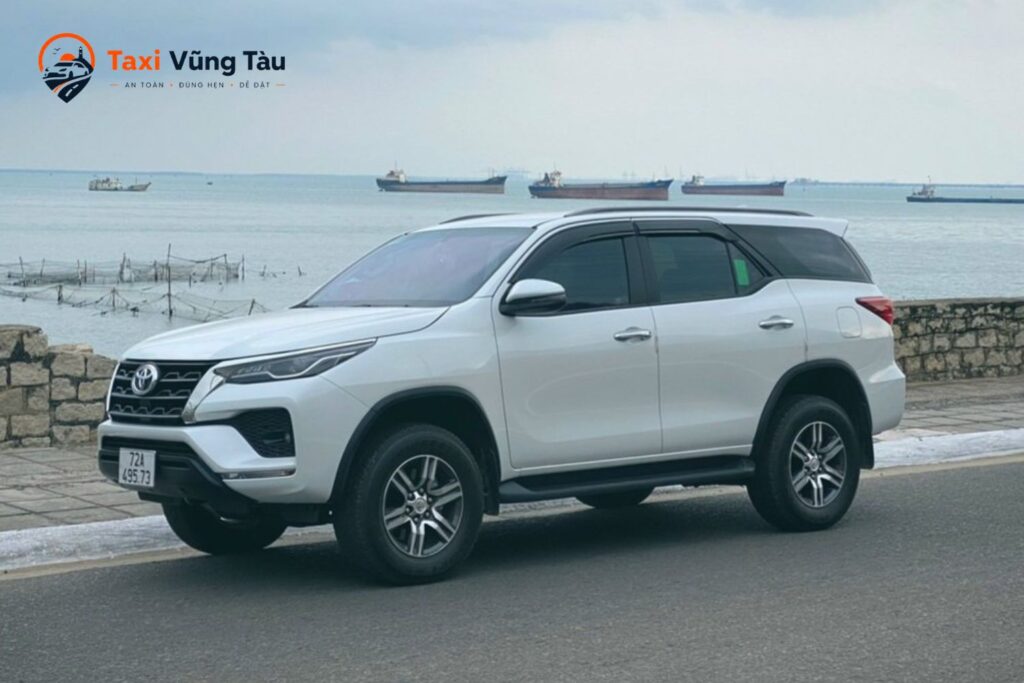 Xe đi bệnh viện từ Vũng Tàu 4 chỗ phù hợp với 1 - 2 khách, ít mang hành lý Xe đi bệnh viện từ Vũng Tàu 4 chỗ phù hợp với 1 - 2 khách, ít mang hành lý
