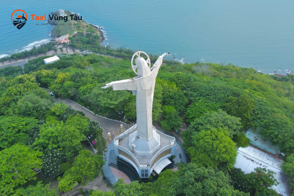 Tham quan tượng chúa Kito tại Vũng Tàu