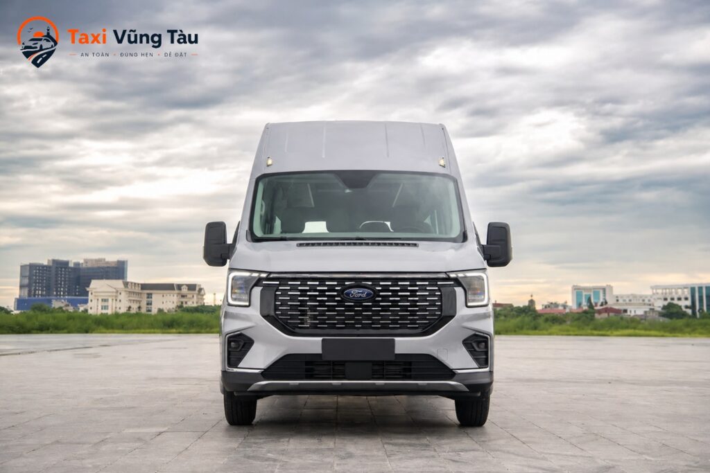 Xe du lịch 16 chỗ đời mới, tài xế thân thiện và lịch sự sẽ hỗ trợ Quý khách trong chuyến đi Vũng Tàu